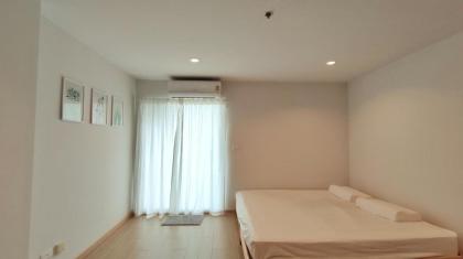 Cozy 1-bedroom condo close to MRT near Jatuchak - image 18