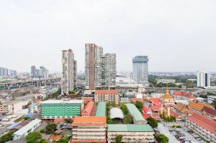 Resort style condo high floor studio pool view - image 12