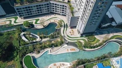 Resort style condo high floor studio pool view - image 5