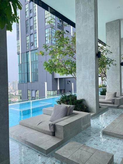 Modiz Sukhumvit 50 condo - BTS Onnut 1.5 km - image 12