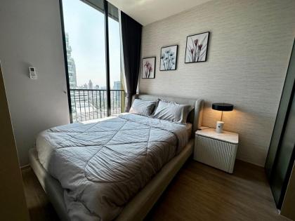 Luxury Brand New! 1BR Condo/High Fl/BTS_PhromPhong - image 15