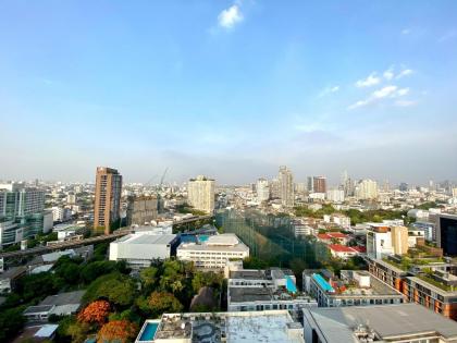 Apartment in Sukhumvit close to Ekkamai Station - image 8