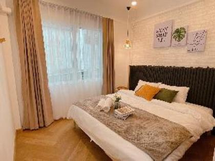 Entire floorDecorated cozy homenear Grand Palace - image 2