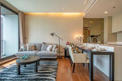 Luxury 1Bed 1Bath 300m BTS Phrom Phong Emporium - image 10