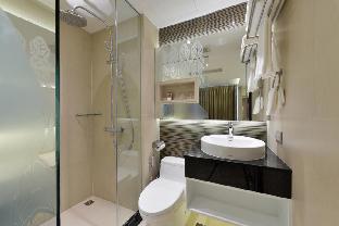 Grand Deluxe room at Sukhumvit 33 20sqm - image 5