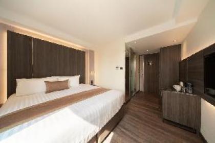 Deluxe room at Sukhumvit 22 20sqm - image 3