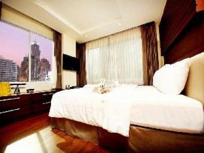 Deluxe Corner room at Sukhumvit 2 40sqm - image 3