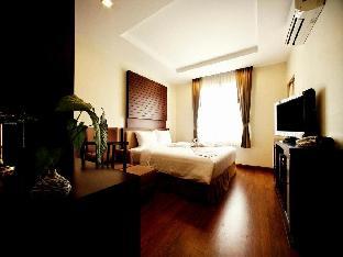 Superior room at Sukhumvit 2 27sqm - image 2