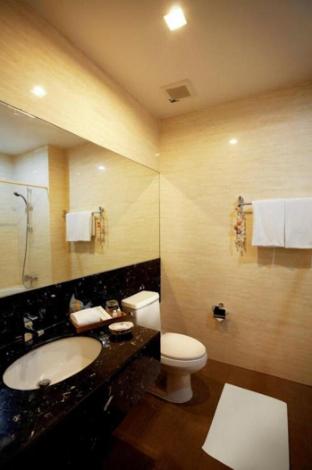 Superior room at Sukhumvit 2 27sqm - image 3