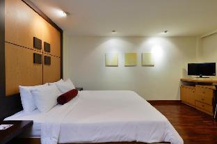 Deluxe room at Sukhumvit 19 24 sqm - image 3