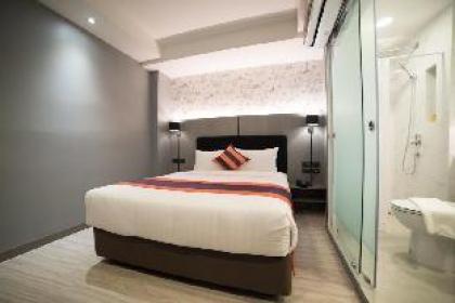 Superior Double Room at Ekkamai 20sqm