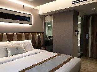 Deluxe Double Room at Sukhumvit 23sqm - image 4