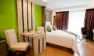 Deluxe room at Sukhumvit 20 25sqm - image 2