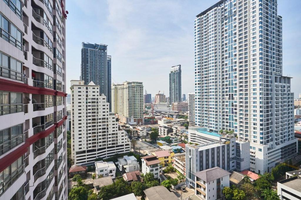 Downtown BKK LUX CONDO8 Phayathai BTS Siam Paragon - image 4