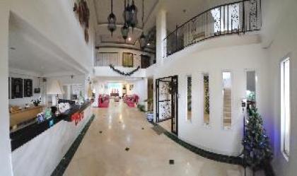 Royal Pimand Hotel - image 16