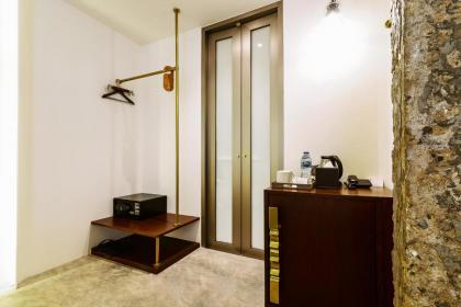 Superior Double Room 18sqm Central Bangkok - image 14