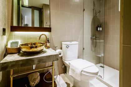 Superior Double Room 18sqm Central Bangkok - image 16