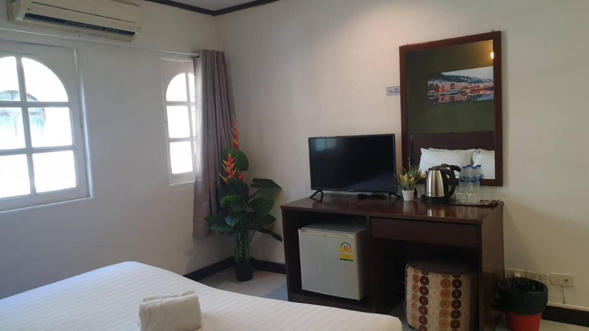 Orion Rooms Sukhumvit 33 - image 2