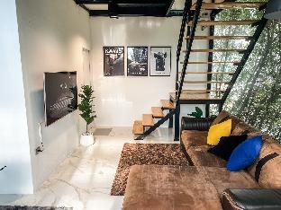 Peaceful & Contemporary Duplex Escape - image 2