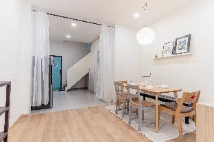 Spacious 2BR House in Central BKK - MRT Rama9 - image 5