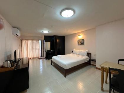 Hotel Grand Mandarin Latphrao 130 - image 10