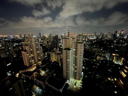 Luxury 2BR on the Clouds in Prime area Bangkok - image 9